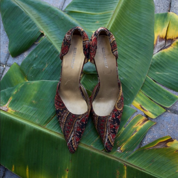 Vintage Pointed Toe Pattered Heels - Picture 2 of 4